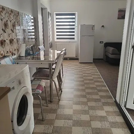Casa De La Nuc Penzion Târgu Jiu