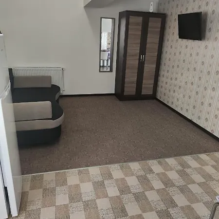 Casa De La Nuc Penzion 3*